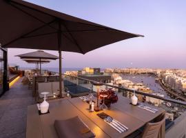 Mercure St. Julian's Malta，聖朱利安斯的有停車位的飯店