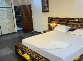 Maison meublée Odza Yaoundé, hotel a Yaoundé