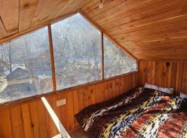 Tirth Valley Riverfront Resort by Himalayan Hotels، فندق في Banjār