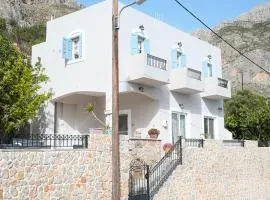 Skalia Mountain Sea Serenity