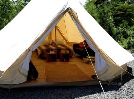 Family-Friendly Tent Nestled Among Nature in Texas: Porters Lake şehrinde bir &ccedil;adırlı kamp alanı