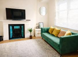 Evo Green Gravesend 2 bed Apartment, 2 mins Station, Town Centre，格雷夫森德的飯店