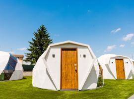 Igloo Rooms - Belorado, hotel com piscina em Belorado