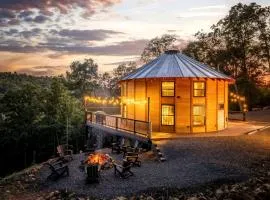 Skyline Drive Yurt Glamping near Shenandoah National Park