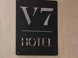 Hotel V7