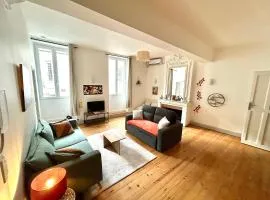 Louisa - Spacieux en Plein centre - Places gratuites - 1er étage