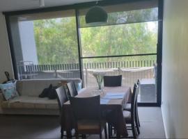 One bedroom apartment in Convenient location, hotel i Bundoora
