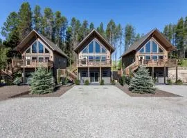 Family-Friendly Cabin Rental with Mountain Vistas near West Glacier, Montana