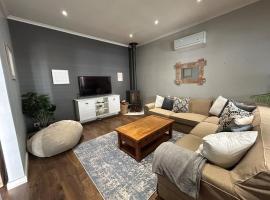 A home away from home near the beach, Hotel in Strand