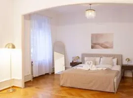 Aurevo 3BR Apartment for 6 - Free Baselcard