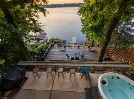 Lakefront, Water toys, Hot Tub, Swim and Boat Dock