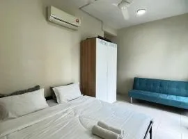 Condo with Pool View by Faizana Homestay