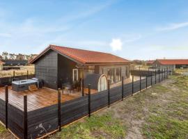 Holiday Home Thorin - 1-2km from the sea by Interhome, kh&aacute;ch sạn c&oacute; bồn tắm n&oacute;ng ở Marielyst