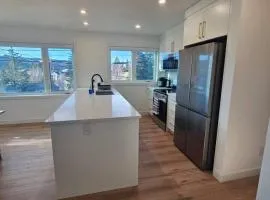 Comfortable Home Near Hospitals and Parks