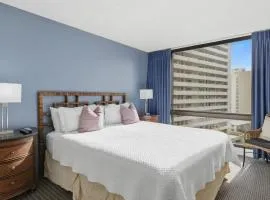 Spacious Apartment with Majestic Diamond Head View