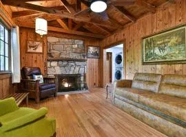 Shiners Hideaway - Cozy Cabin with Trails & Family Memories