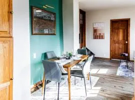 Charming 2 Bedroom Apartment Near NYC, Metlife Stadium