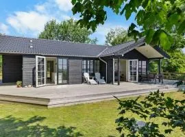 Holiday Home Edvardsine - 40m from the sea by Interhome