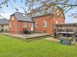 Holiday Home Hanni - 600m from the sea by Interhome, hotel u gradu Bagenkop