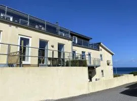 Apartment Yosefin - 50m from the sea by Interhome