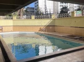 Three bed ensuite, hotel com estacionamento em Gatunga