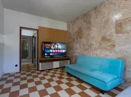 Casa c Garagem e Varanda a 400 m do Museu Imperial