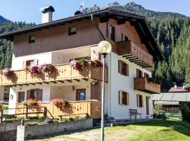Apartment Cristina by Interhome, Hotel in Campestrin