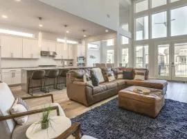 Lake Conroe Oasis Chefs Kitchen and Boat Dock