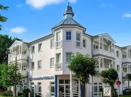 Haus Volksbank by Rujana