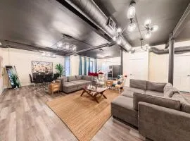 Chicago 4BR Hideaway Close to Downtown & Museums