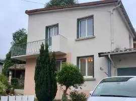 Maison pour 8 perrsonnes jardin clos garage