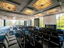 Crowne Plaza Porto by IHG: Porto'da bir otel