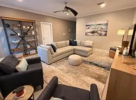 Luxury Suite-Community Pool-Minutes From Beach