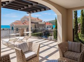 Lustica-Marina GOLD APARTMAN: Radovići şehrinde bir otel