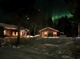 Cozy Timber Lodge With Sauna & Grill Hut, Hotel in Storsteinnes
