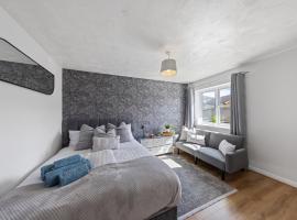 Windsor Court 2 bedroom Maisonette, готель у місті Джиллінгем