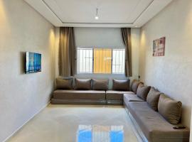 sahara house, מלון בVilla Bens