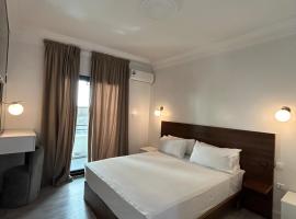 Tangier में, होटल Crystal