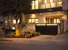 Haven Lodge - 3BR Entire Home in Bahria Enclave