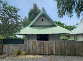 Hava House with starlink and private pool, hotel i Dauin