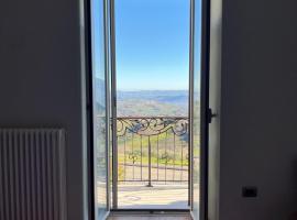 Casa vacanze La Fenice, hotel v destinaci Pietranico