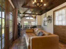 Modern Pond-View Cabin Near Lake of Egypt