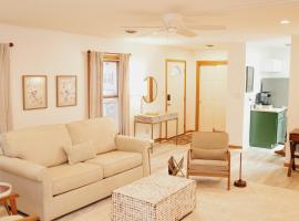 Cozy bungalow in the heart of historic Marysville, bungalov u gradu Merisvil