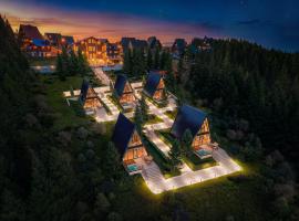NORTH STORY - Luxury Chalet - Apartments & rooms, Hotel mit Pools in Žabljak