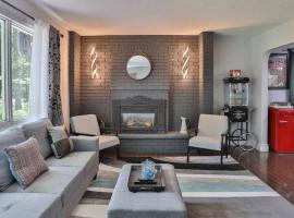 Cozy Georgian Bay Cottage Firepit, Beach, 4-Season، فندق في Tiny