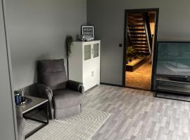 Beautiful large apartment with beautiful sea view, hotel a Senja