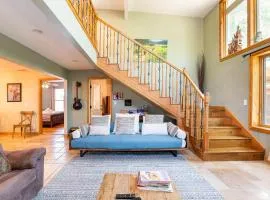 SOCO, Big 5BR, SwimSpa-seats 10, Sauna, 7 Beds