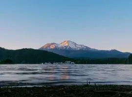 Lake Siskiyou Camp - Resort