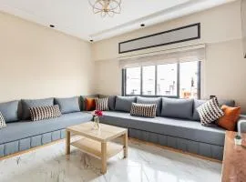 New Apt - Steps to Old City & Beach - Wi-Fi & Desk