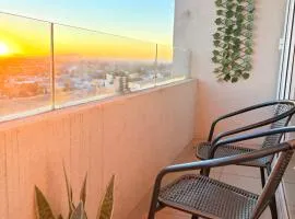 DEPARTAMENTO SEGUR0, COMODO Y TRANQUILO en Chillán Centro, ideal para descansar, full equipado, Wifi y estacionamiento